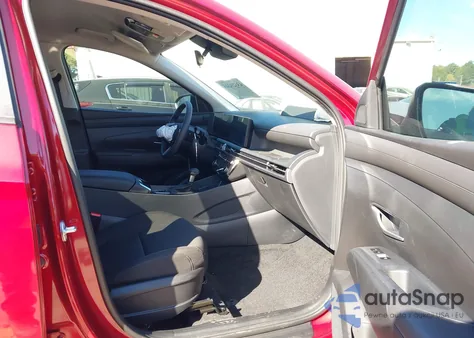 2025 Hyundai Tucson Sel z USA, uszkodzony, nr VIN 5NMJB3DE3SH566887